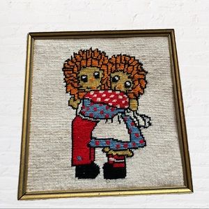 💕 Needlepoint Raggedy Ann and Andy wall hanging